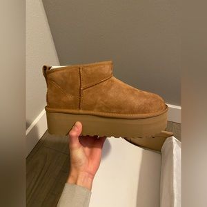 Classic ultra mini platform boot (women)